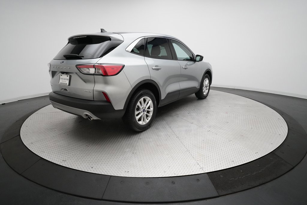 Used 2022 Ford Escape SE w/ Cold Weather Package image 35