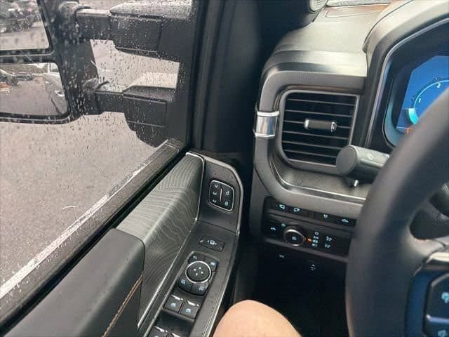 Used 2024 Ford F250 Platinum w/ Tremor Off-Road Package image 22