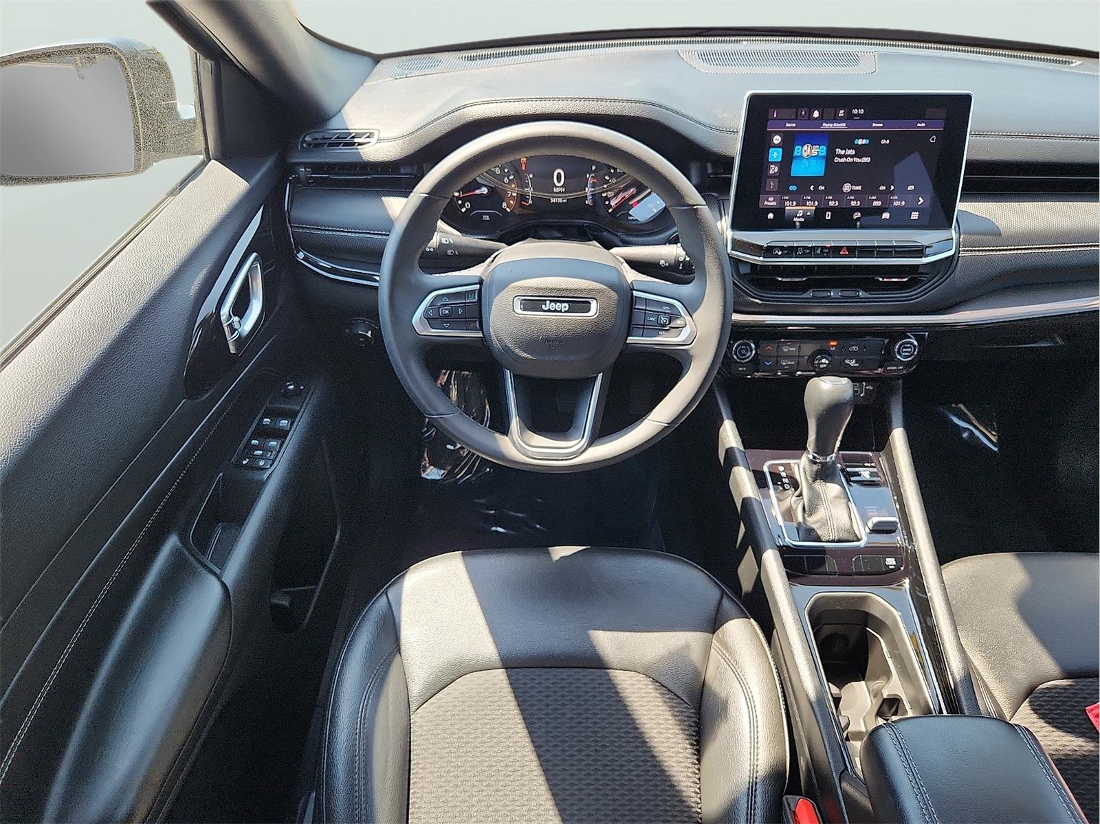 Used 2022 Jeep Compass Latitude AWD/4WD image 9