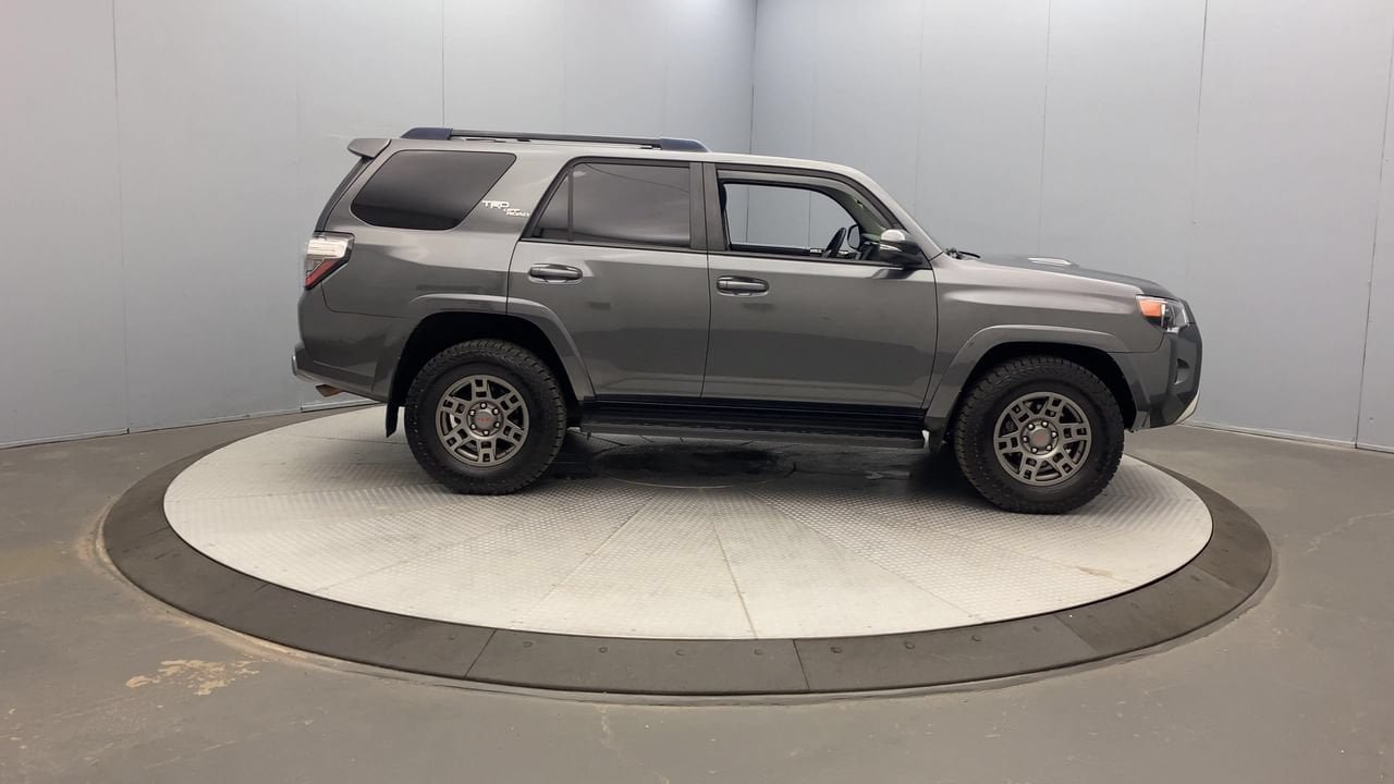 Used 2020 Toyota 4Runner TRD Off-Road Premium w/ Moonroof Package AWD/4WD image 6