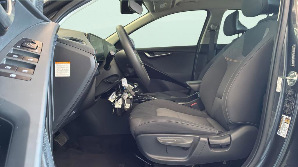 Used 2023 Kia Niro LX FWD image 13