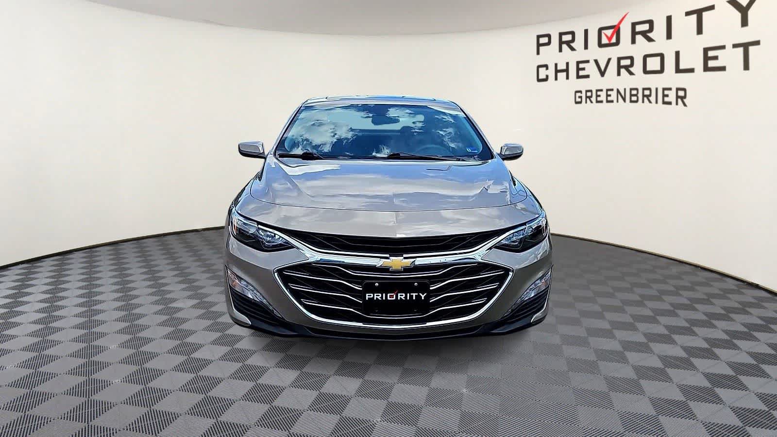 Used 2023 Chevrolet Malibu LT w/ Driver Confidence Package FWD image 3