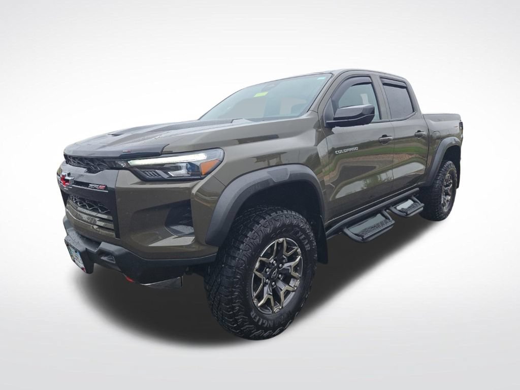 Used 2024 Chevrolet Colorado ZR2 w/ ZR2 Convenience Package III AWD/4WD image 9