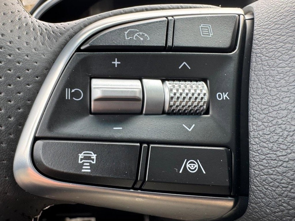 Certified 2025 Genesis G70 2.5T w/ Sport Prestige Package image 18