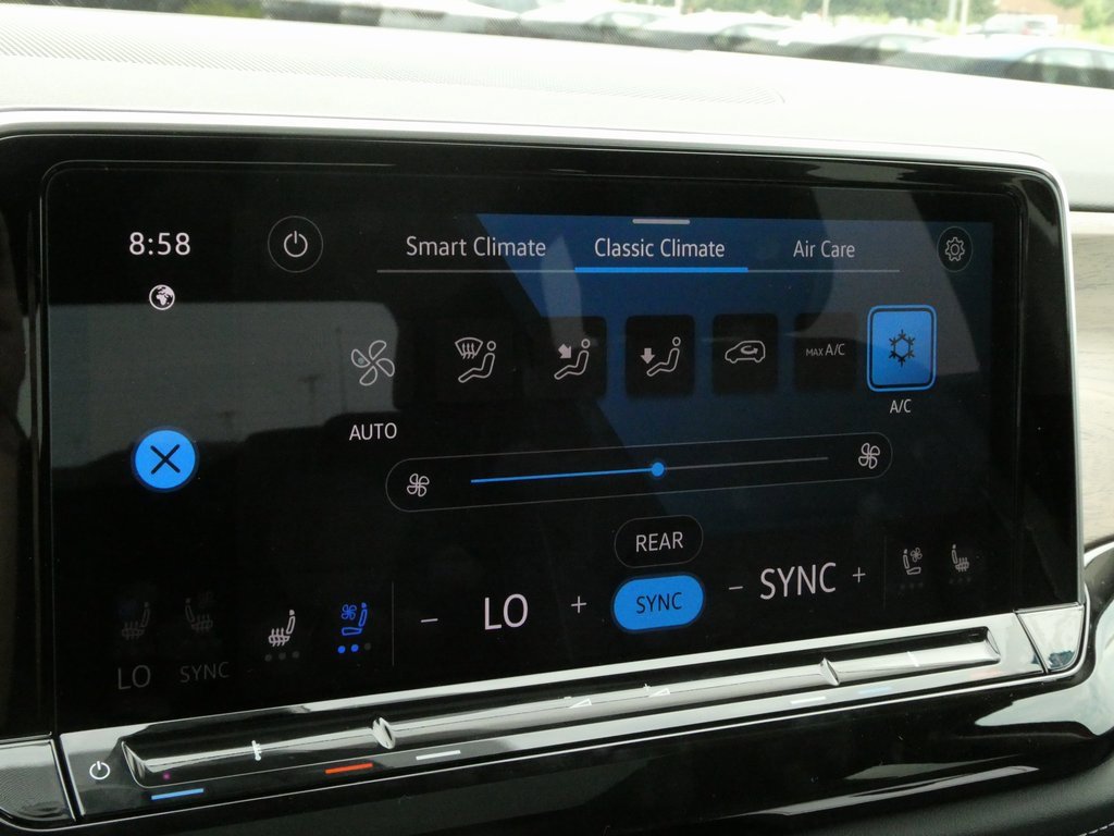 New 2025 Volkswagen Atlas SE image 9
