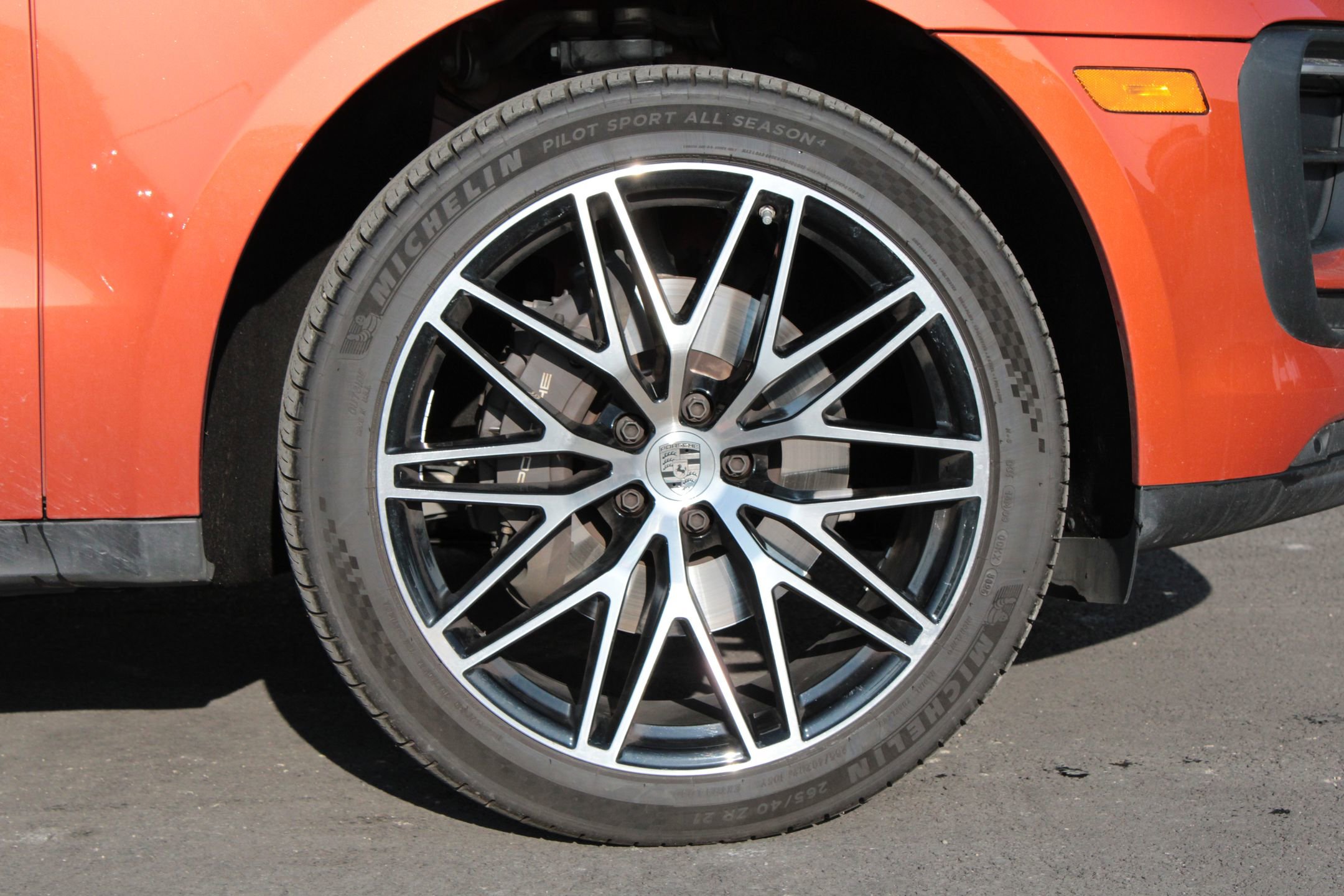 Used 2023 Porsche Macan image 28