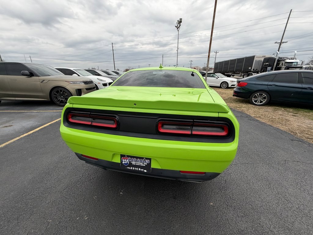 Used 2015 Dodge Challenger SRT w/ Technology Group image 4