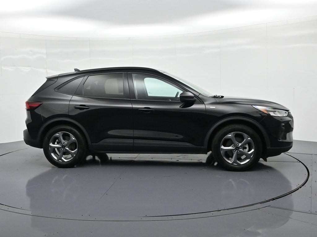 Certified 2025 Ford Escape ST-Line FWD image 5