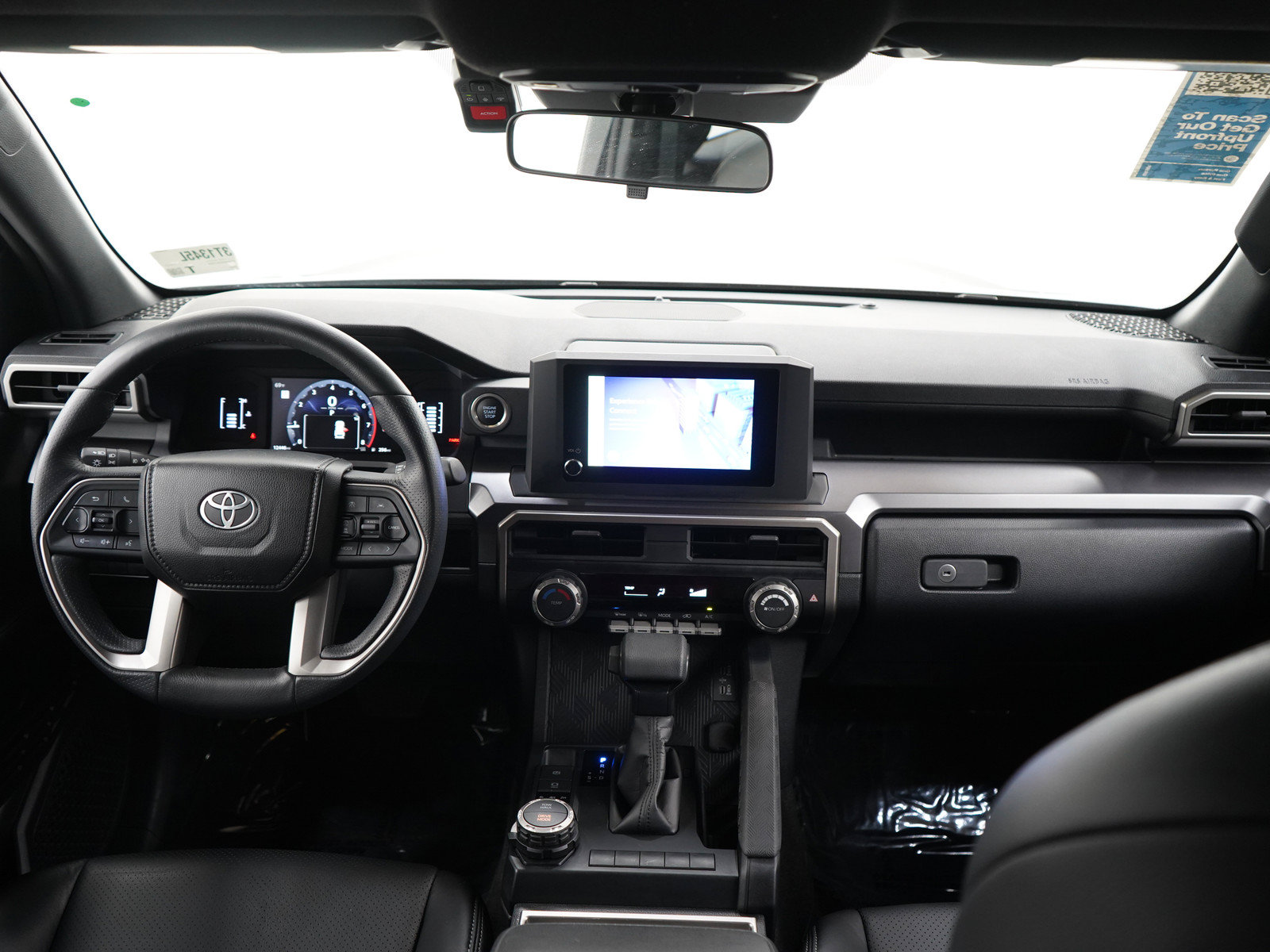 Used 2025 Toyota 4Runner SR5 AWD/4WD image 14