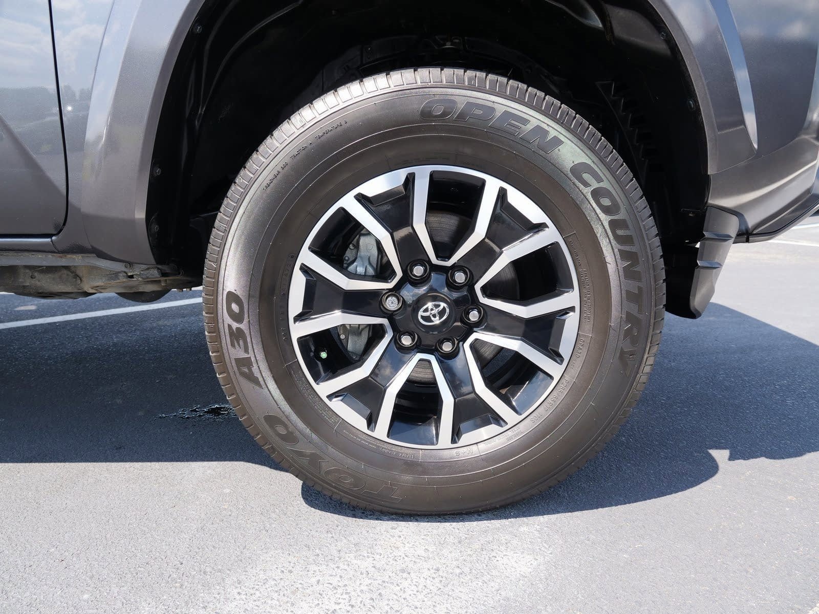 Used 2022 Toyota Tacoma TRD Sport image 10