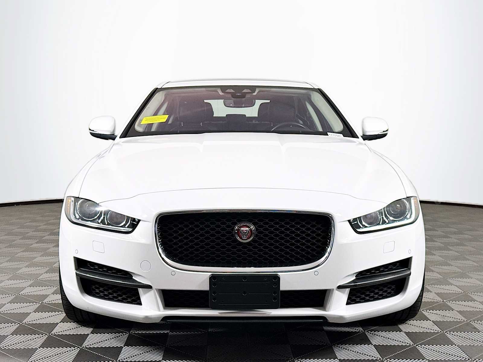 Used 2019 Jaguar XE Premium AWD/4WD image 2