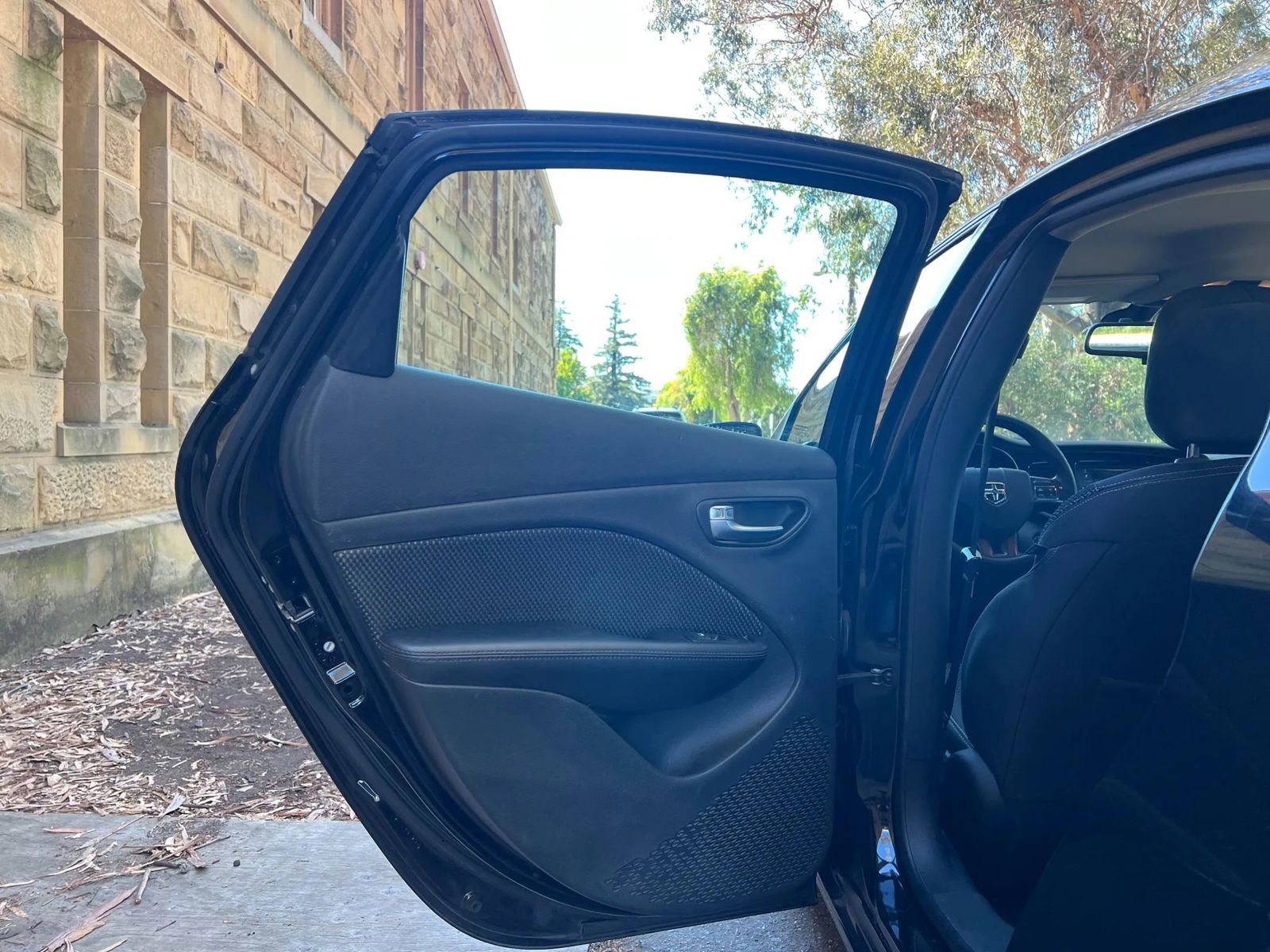 Used 2016 Dodge Dart SXT image 18