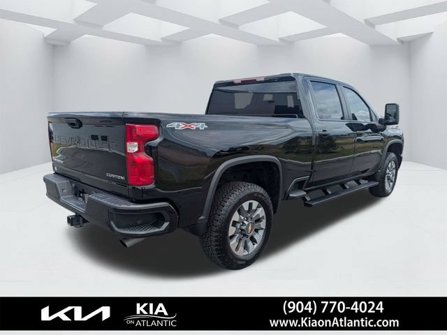 Used 2025 Chevrolet Silverado 2500 Custom AWD/4WD image 3