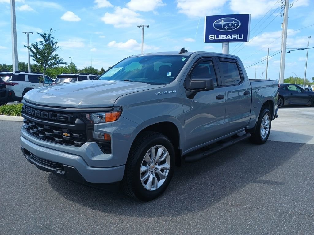 Used 2024 Chevrolet Silverado 1500 Custom image 1