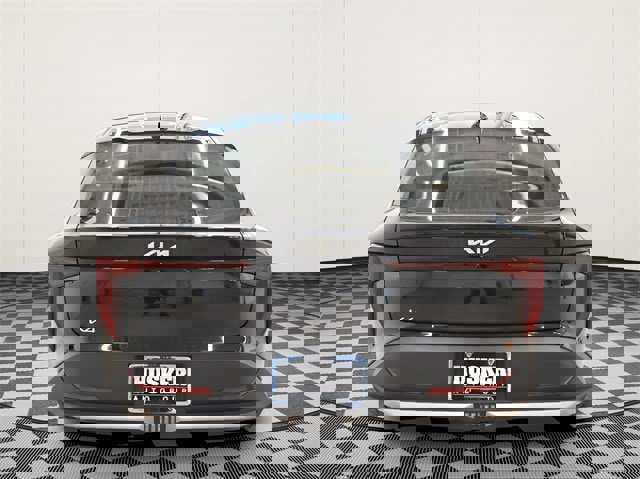 Used 2025 Kia K4 image 11