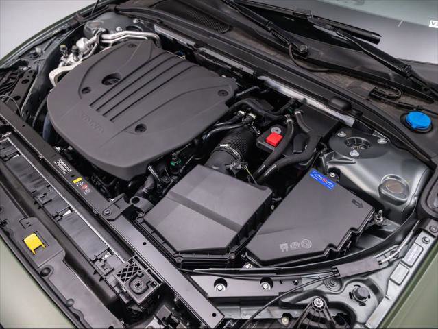 New 2026 Volvo V60 B5 Cross Country Plus w/ Climate Package image 25