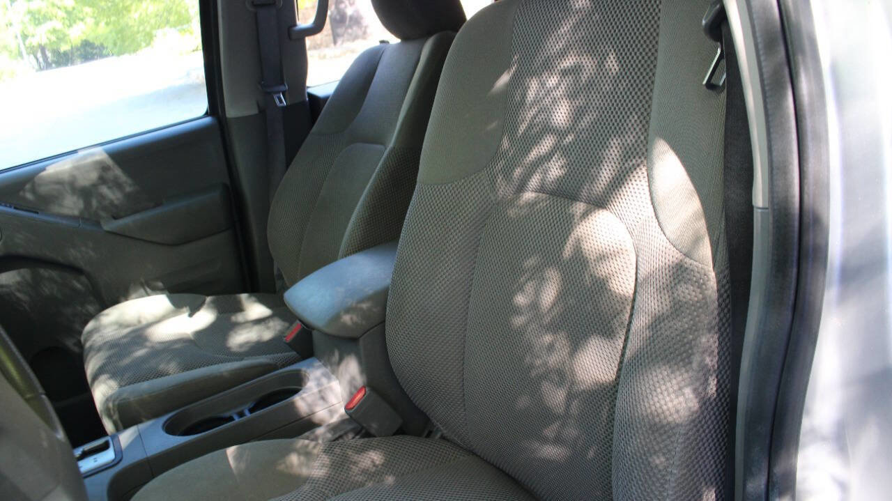 Used 2015 Nissan Frontier SV w/ SV Value Truck Package image 37