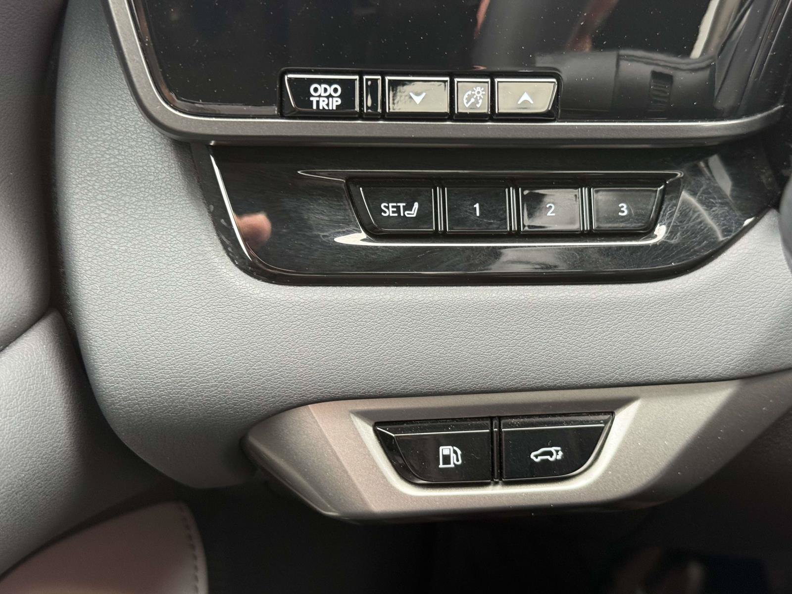 Used 2025 Lexus RX 350 Premium Plus w/ Convenience Package AWD/4WD image 23