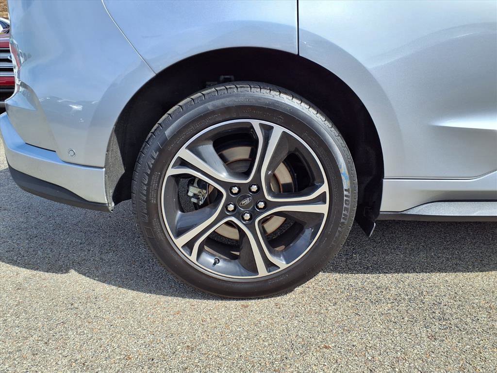 Certified 2021 Ford Edge ST w/ Equipment Group 401A image 7