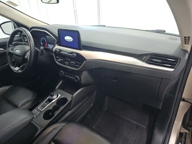 Used 2020 Ford Escape SEL image 11