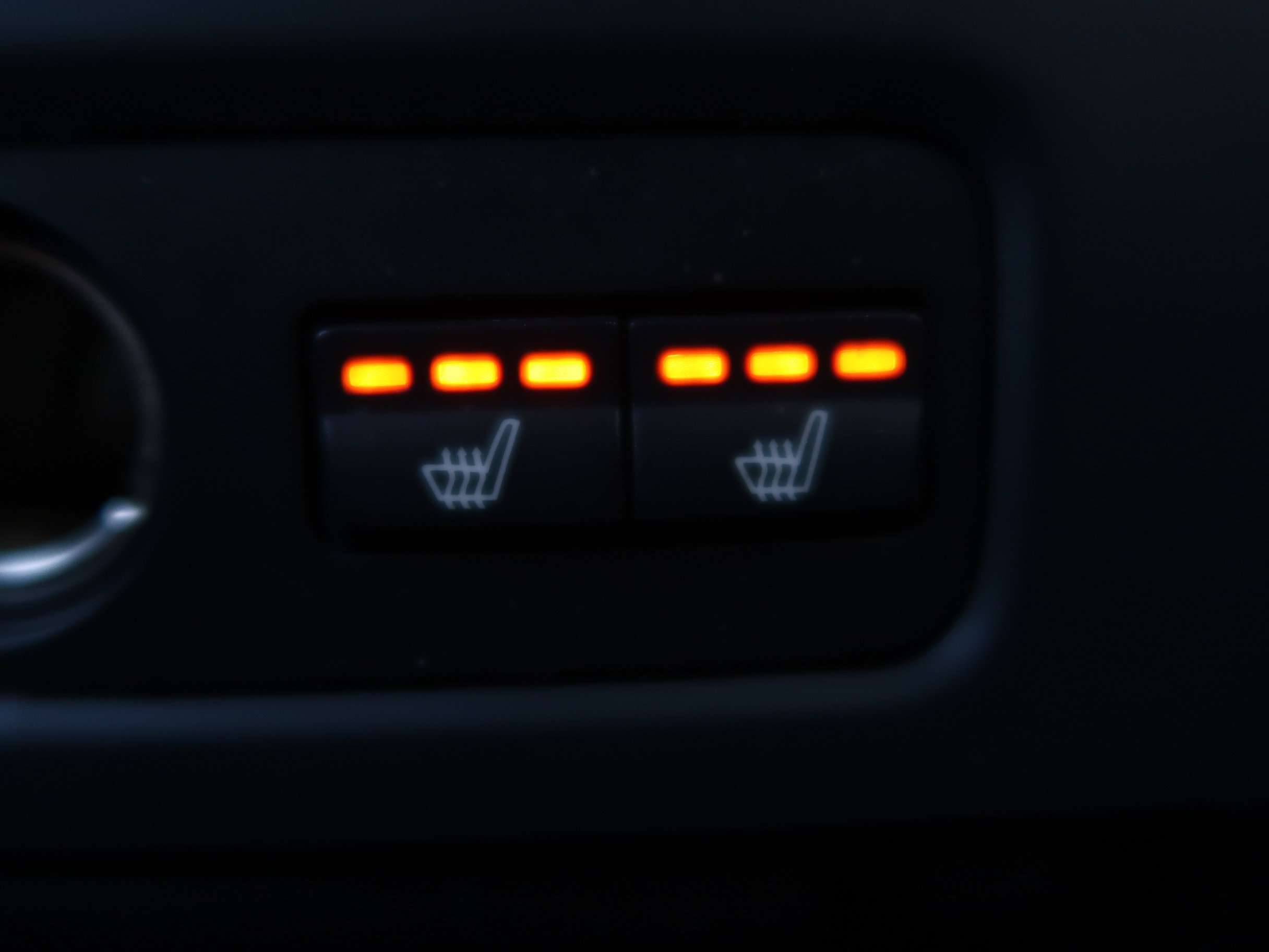 Used 2011 Volvo XC70 3.2 image 30