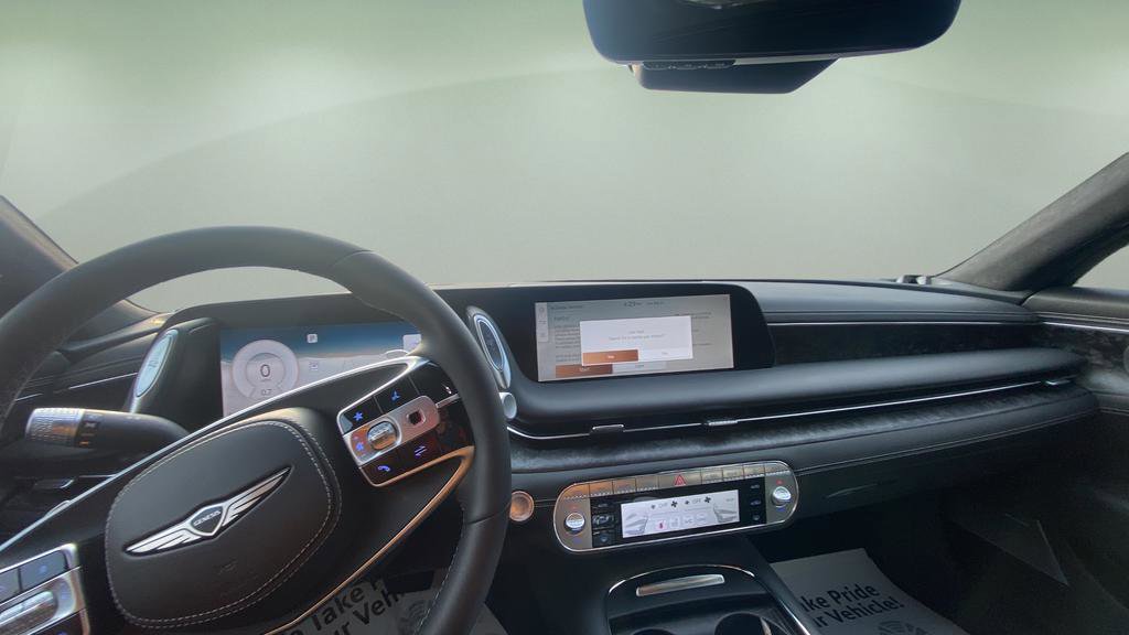 Used 2025 Genesis G90 3.5T image 9
