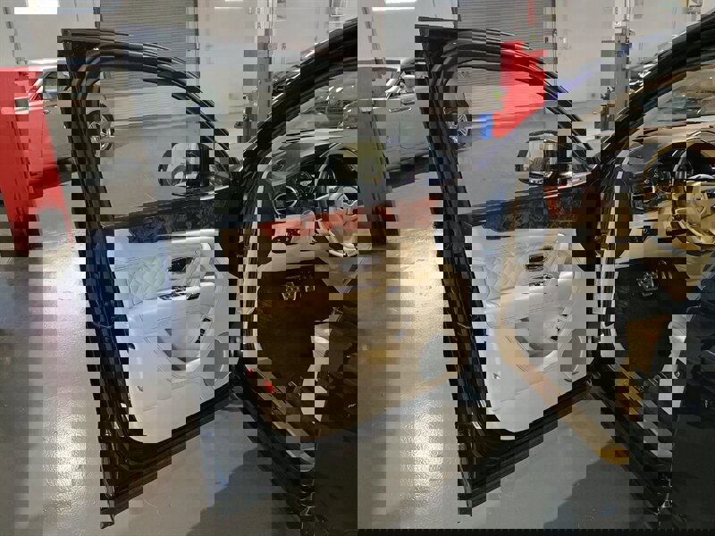 Used 2017 Bentley Bentayga image 10