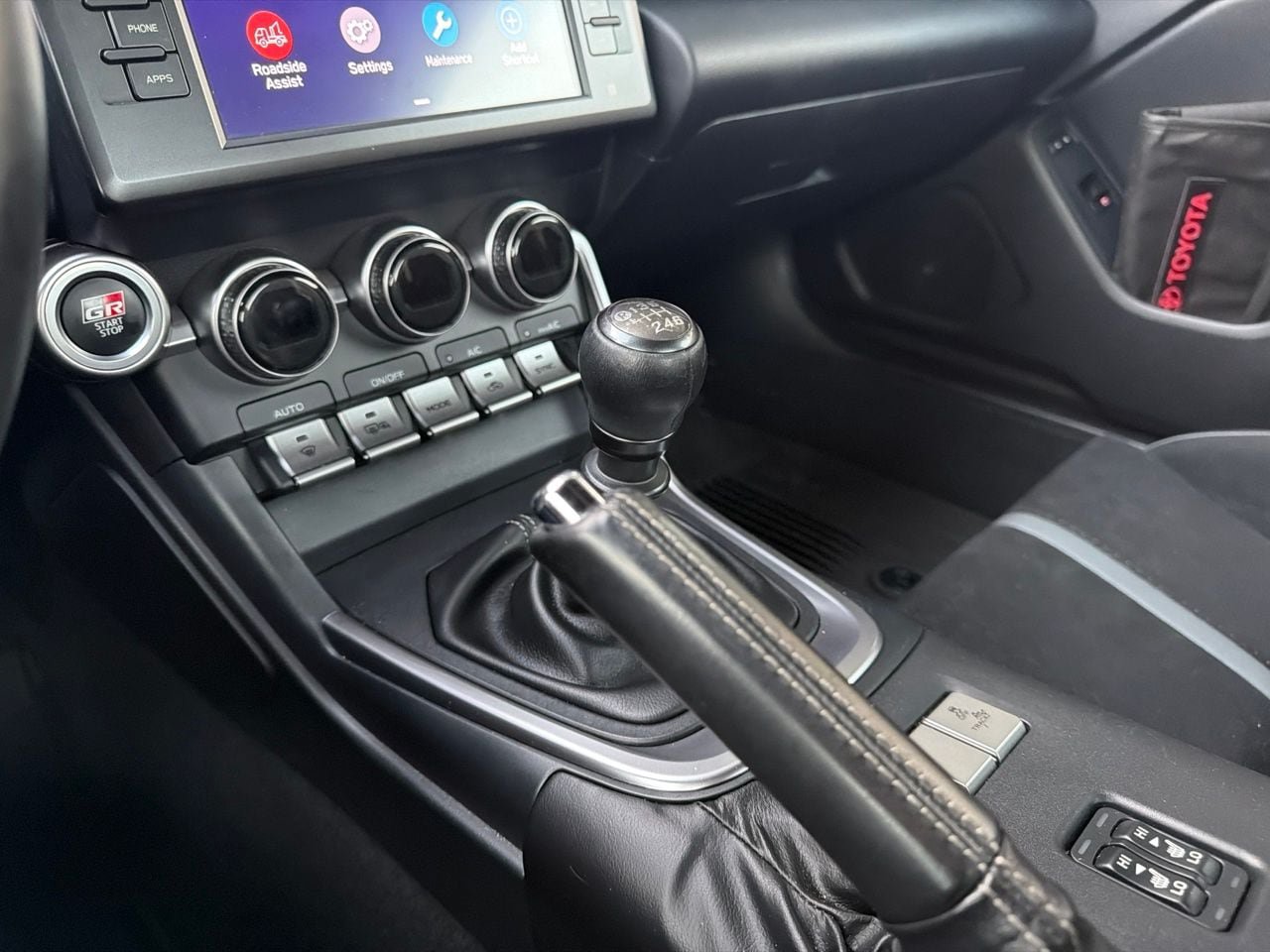 Used 2023 Toyota GR86 Premium RWD image 8
