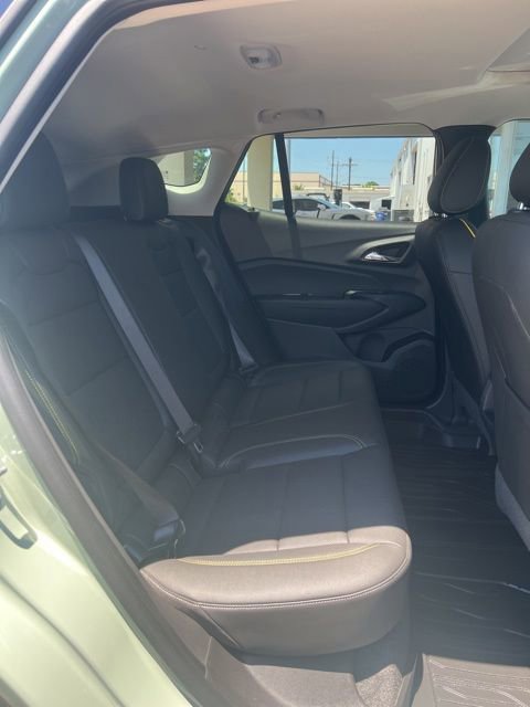 Used 2025 Chevrolet Trax ACTIV w/ Sunroof Package FWD image 15