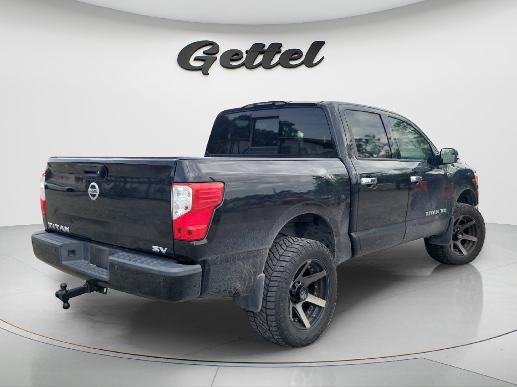 Used 2018 Nissan Titan SV w/ SV Convenience Package RWD image 5