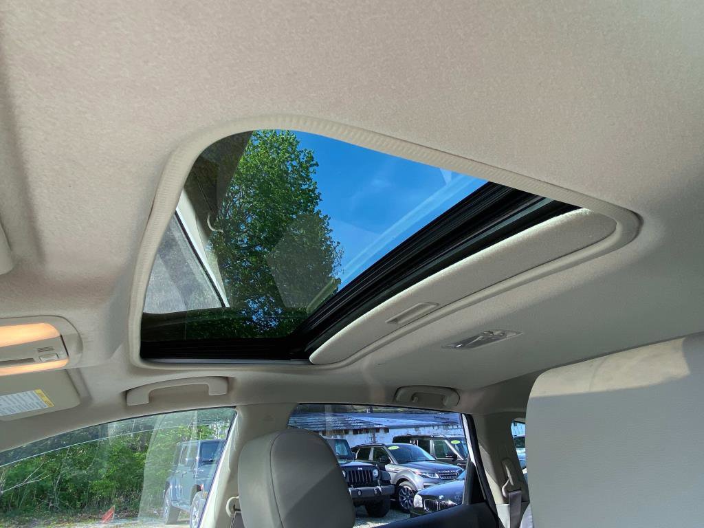 Used 2012 Nissan Rogue SL image 19