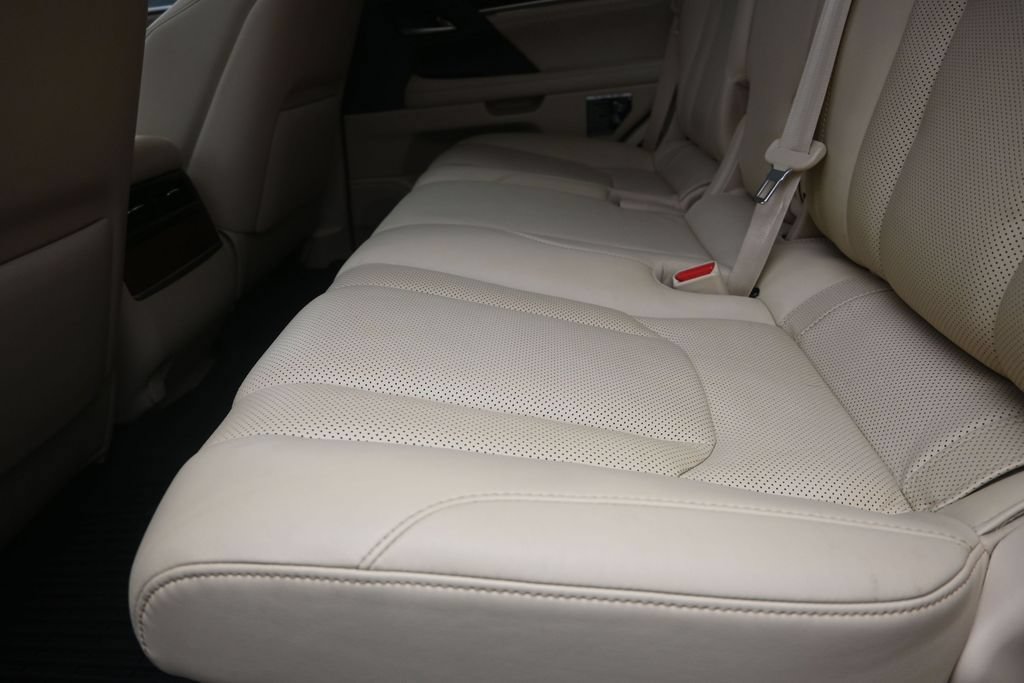 Certified 2021 Lexus LX 570 4WD w/ Luxury Package image 16