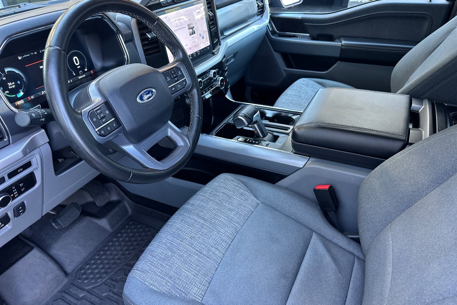 Used 2023 Ford F150 Lightning XLT AWD/4WD image 9