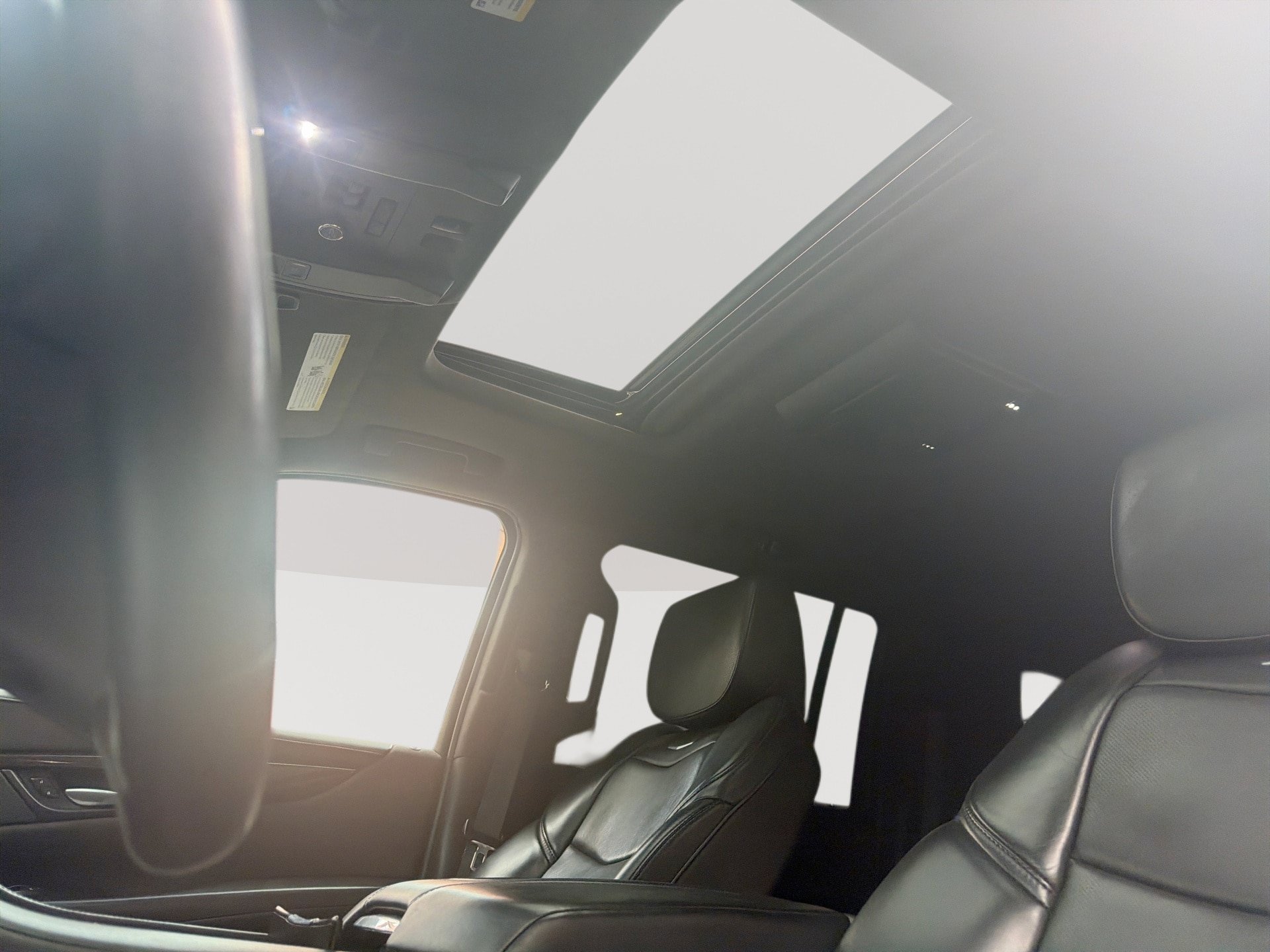 Used 2018 Cadillac Escalade ESV Platinum RWD image 16