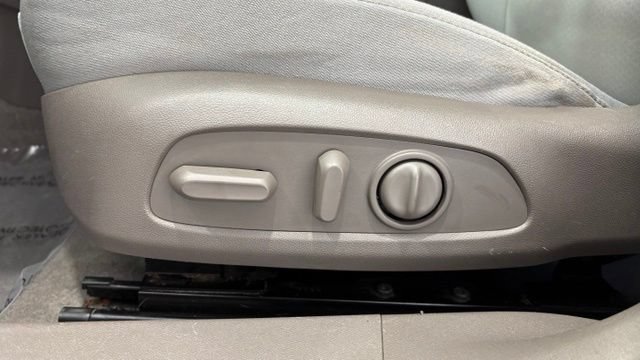 Used 2018 Chevrolet Malibu LT w/ Driver Confidence Package FWD image 12