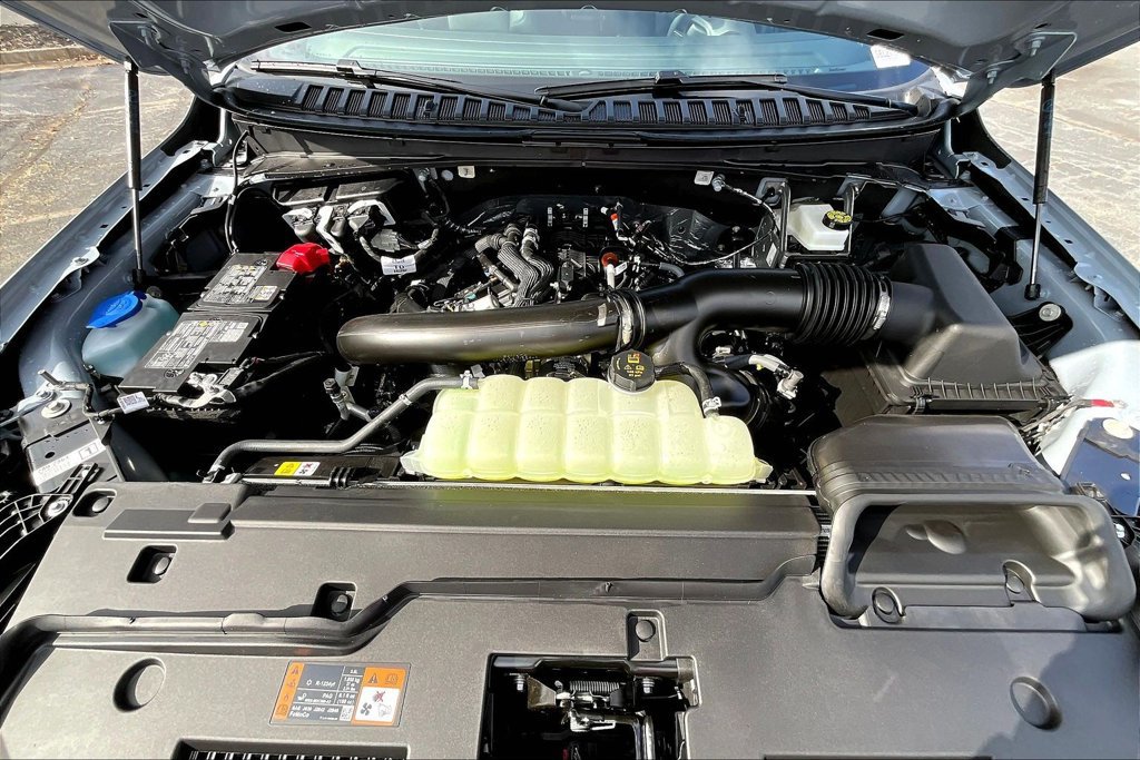 New 2025 Lincoln Navigator L Reserve w/ Jet Appearance Package AWD/4WD image 11