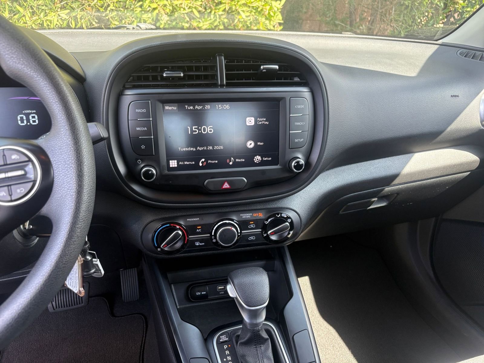 Used 2025 Kia Soul LX w/ LX Technology Package FWD image 17