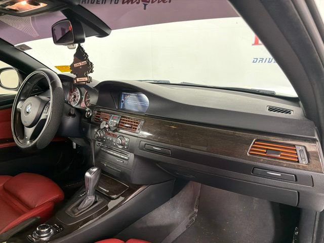 Used 2013 BMW 335i Convertible RWD image 29