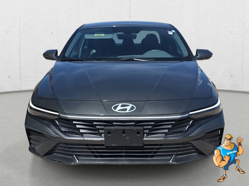 Certified 2024 Hyundai Elantra SE image 2