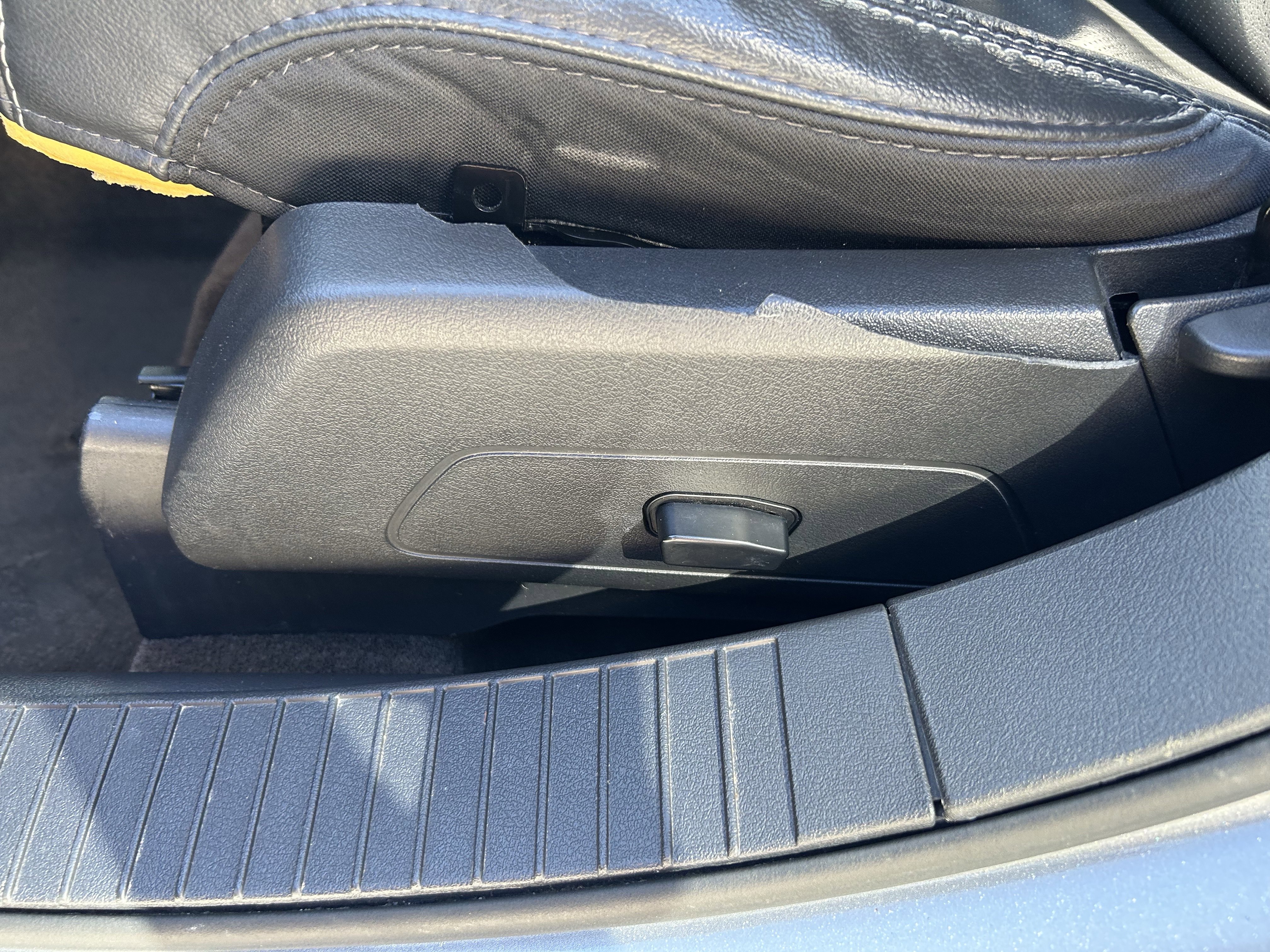 Used 2015 Jeep Compass High Altitude image 17