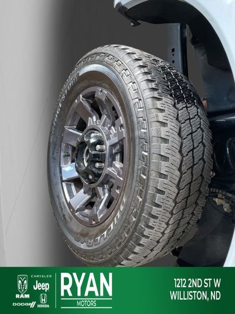 Used 2024 Ford F250 Lariat w/ Sport Appearance Package image 22