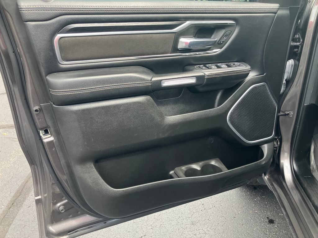 Used 2023 RAM 1500 Laramie AWD/4WD image 11