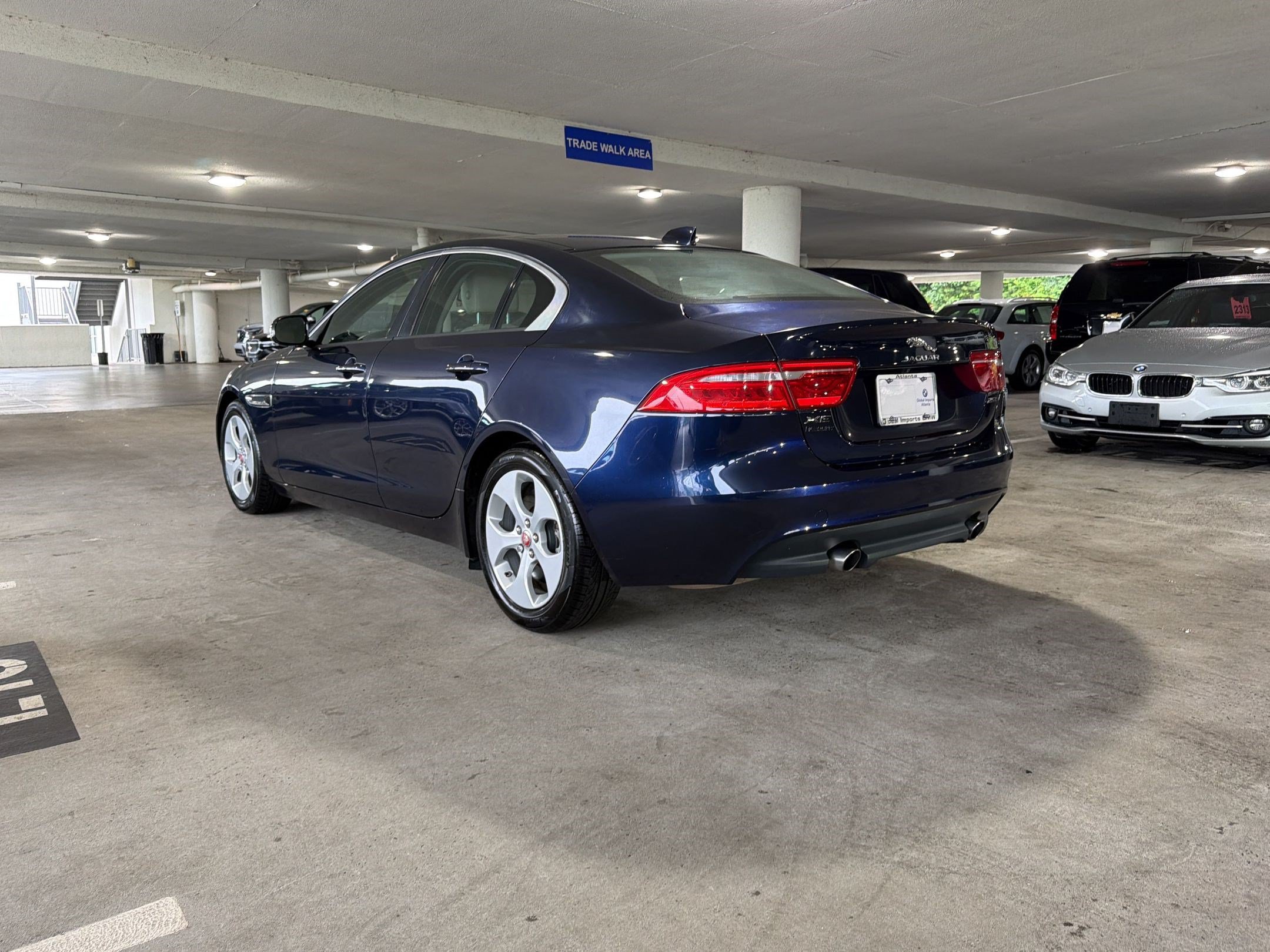 Used 2018 Jaguar XE RWD image 2