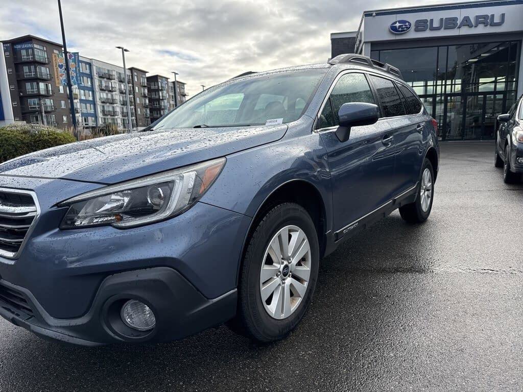 Used 2018 Subaru Outback 2.5i Premium image 3