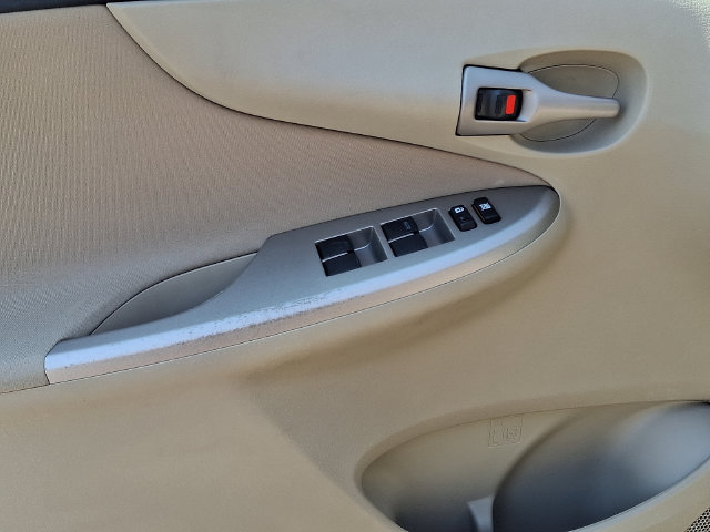 Used 2011 Toyota Corolla LE FWD image 11