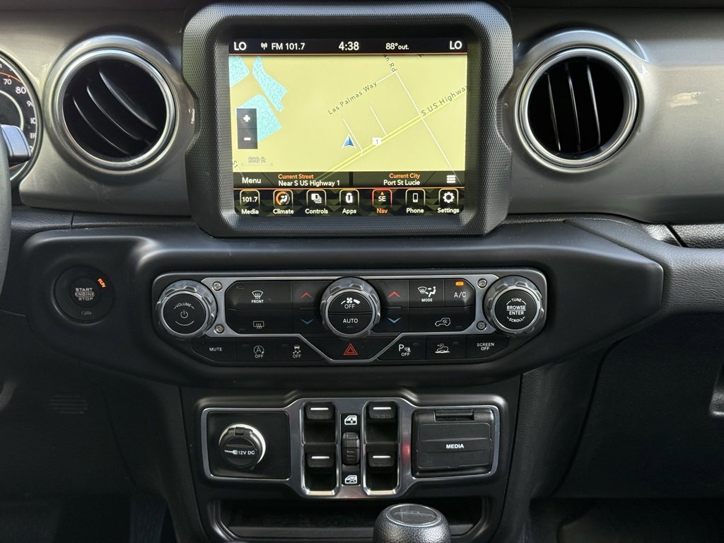 Used 2021 Jeep Gladiator Overland image 12