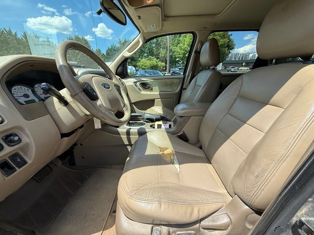 Used 2005 Ford Escape Limited AWD/4WD image 9