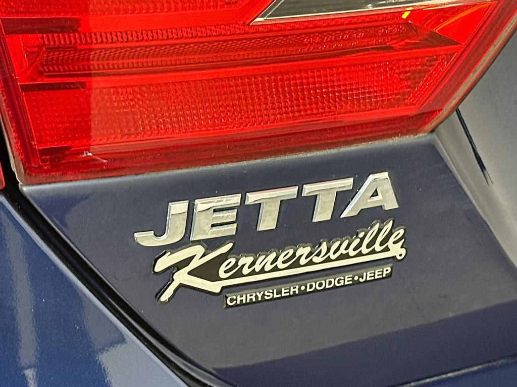 Used 2012 Volkswagen Jetta SE FWD image 26
