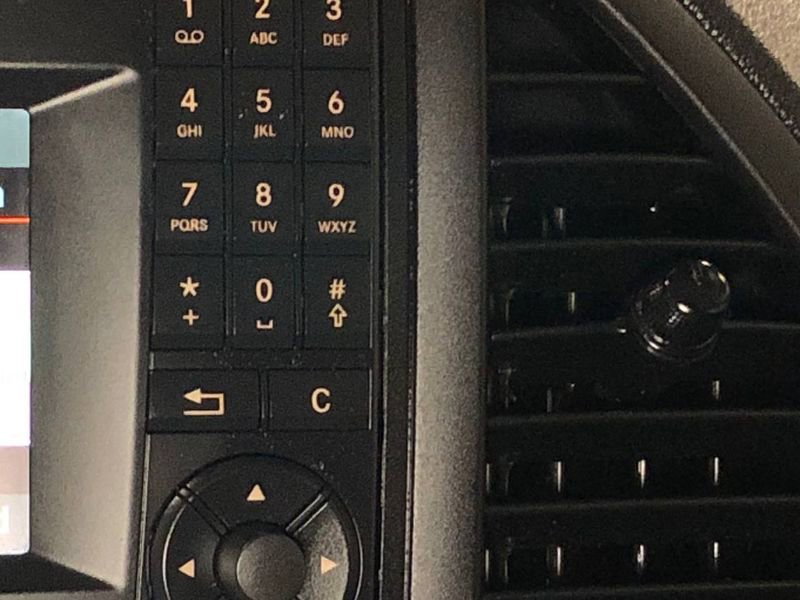 Used 2019 Mercedes-Benz Metris Passenger image 29