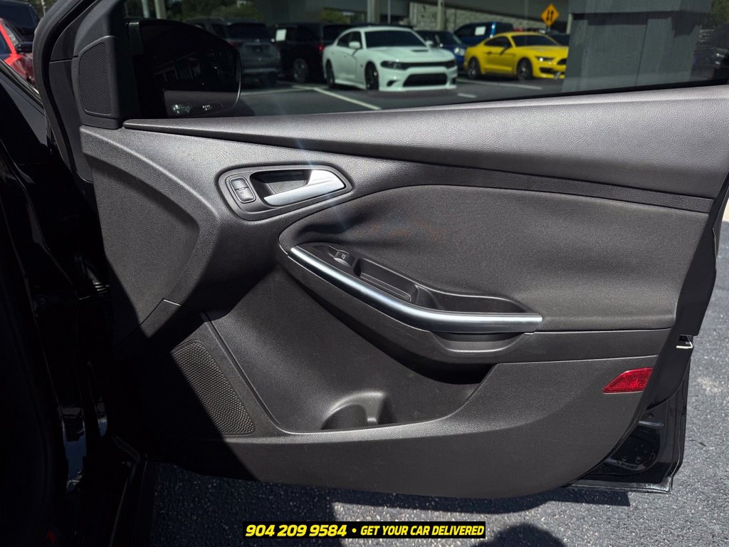Used 2017 Ford Focus ST FWD image 24